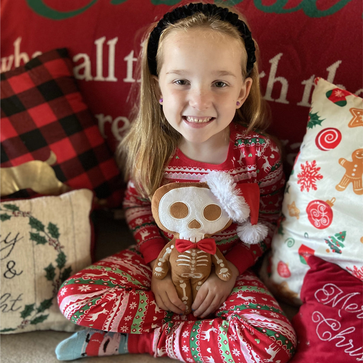 GingerDead Skeleton Plush, Creepmas Gothic Christmas Shelf Decor